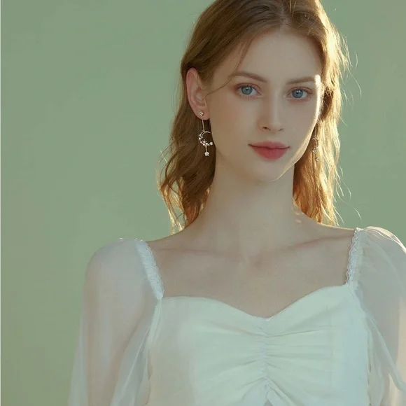 Moon and Star Pearl Earrings - Picture 4 of 5